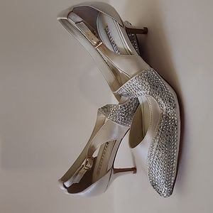 Ivory 8M satin bling David Tutera shoes.